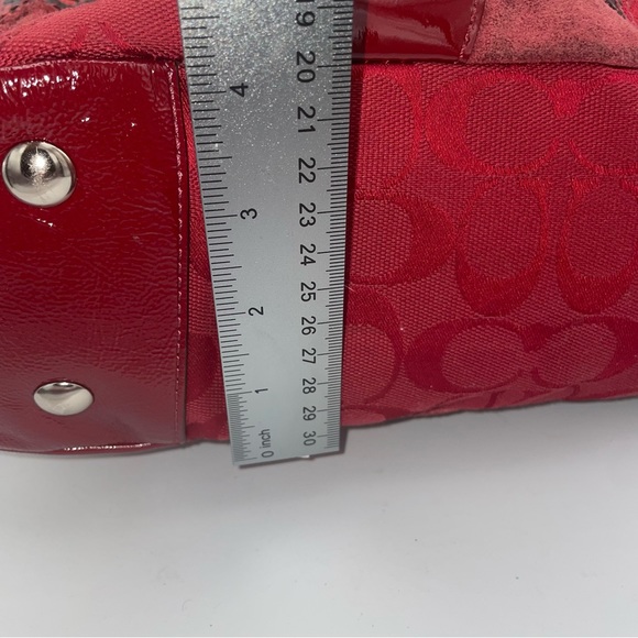 (1457) Beautiful RED Coach handbag purse - Picture 6 of 13